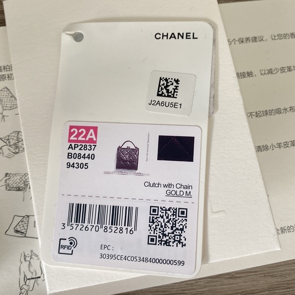 New Chanel Clutch on Chain bag - Picture 10 of 15